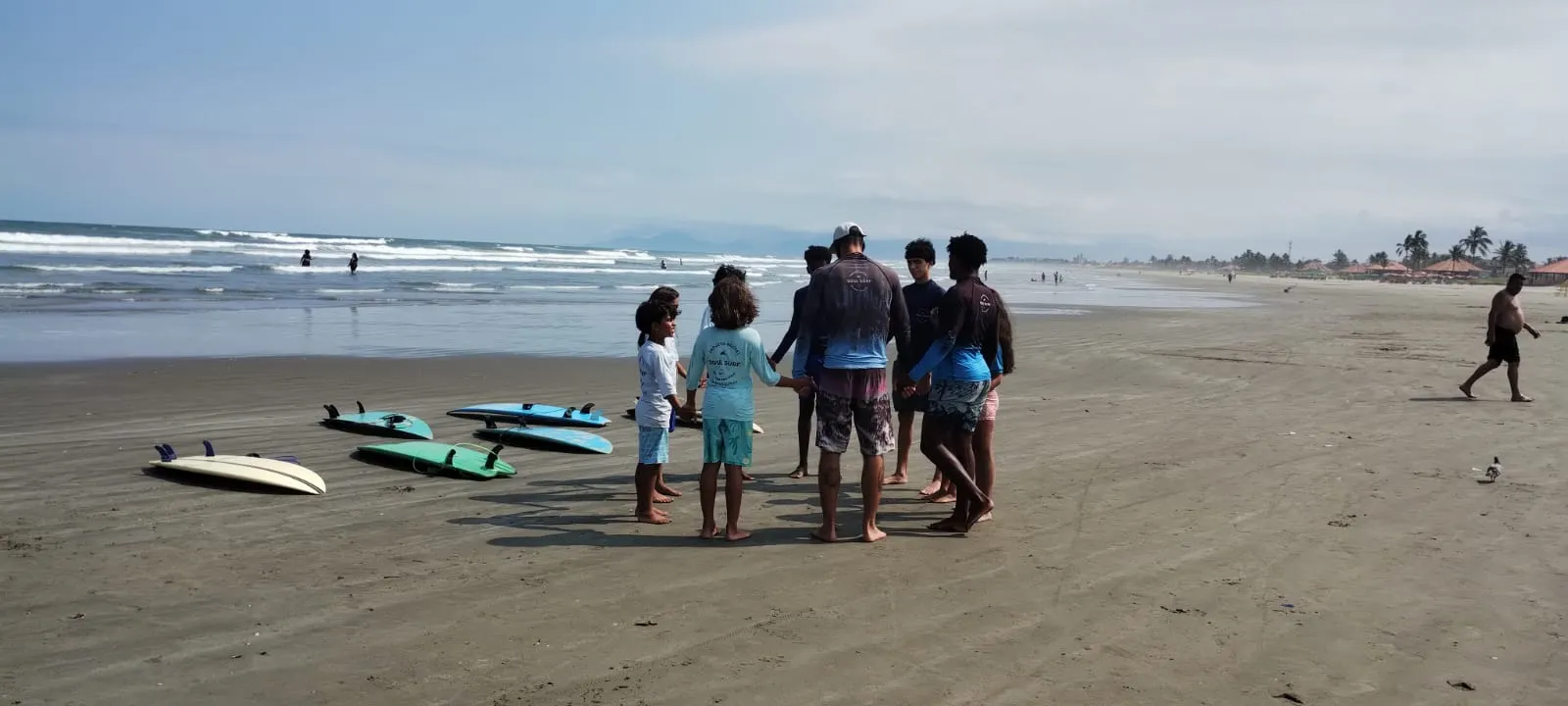 Atividade do projeto Soul Surf na praia